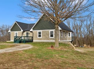 20975 S Clare Rd, Spring Hill, KS 66083