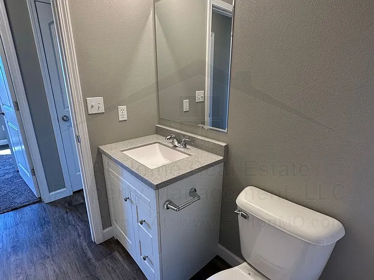 506 Commons Dr — Photo 15