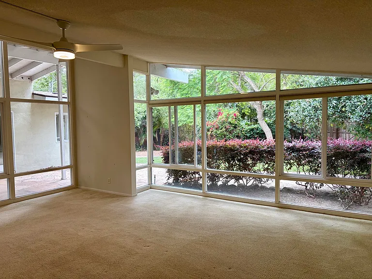 333 Woodley Ct — Photo 4