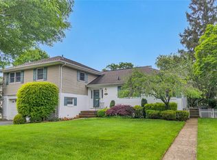 136 Lee Rd, Garden City, NY 11530