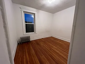 Rented by Zikos Realty Services