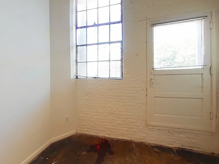 1011 W Marshall St #122 — Photo 5