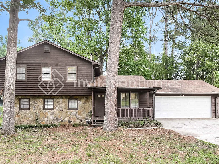 113 Stillwater Rd — Photo 1