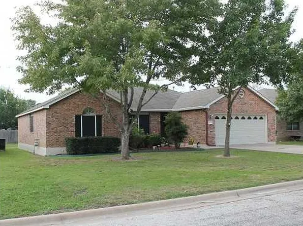 1803 Maplelawn St, Taylor, TX 76574