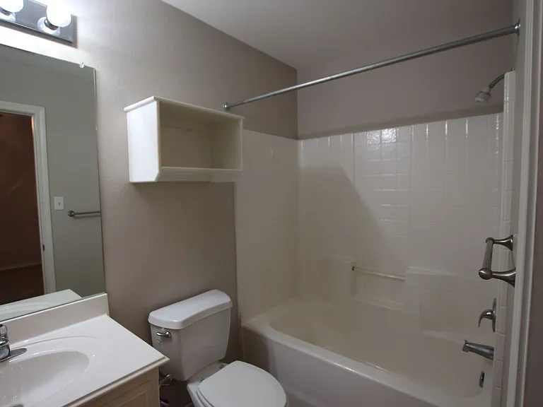 Coming Soon! Mission Ranch- 2 Bedroom Duplex for Rent in Lindale! — Photo 19