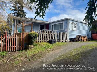 11028 17th Ave SW #B, Seattle, WA 98146