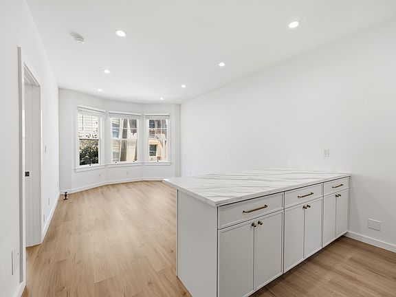 3rd image of 1085 Washington St APT 201
