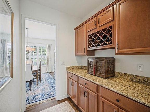 4th image of 1517 Eagle Glen Dr