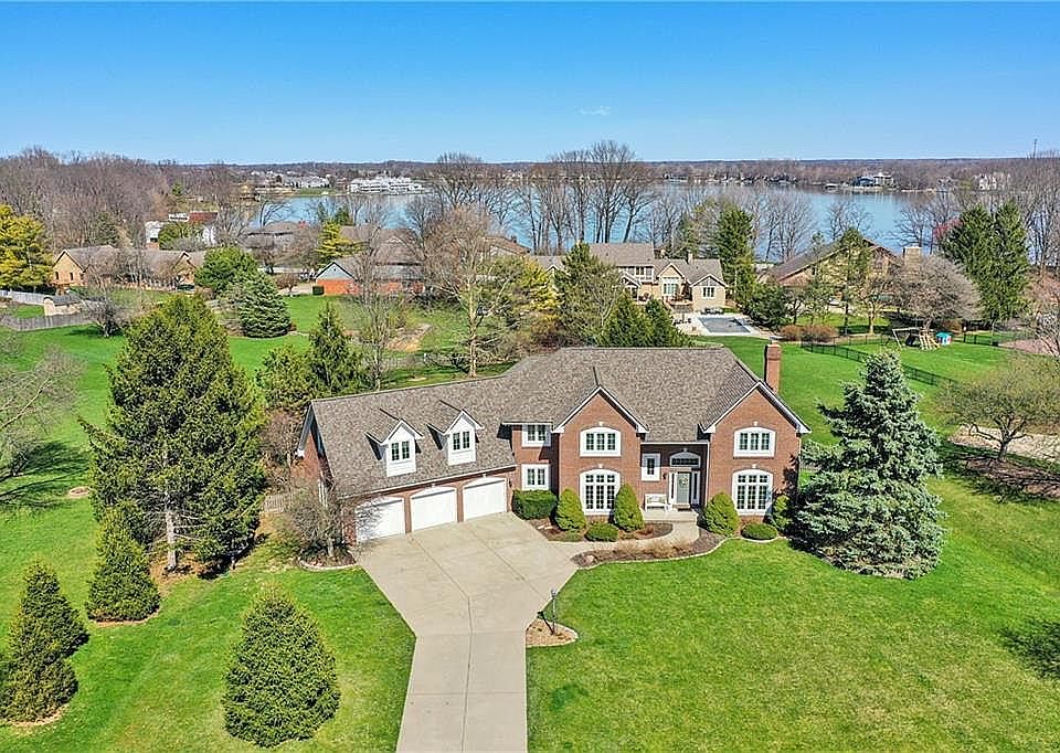 1st image of 206 Cheshire Cir