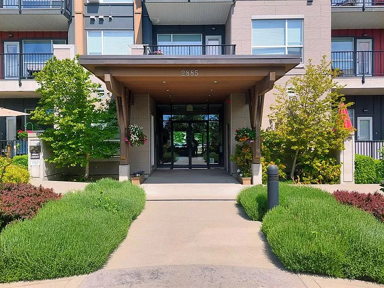 2885 Jacklin Rd — Photo 6