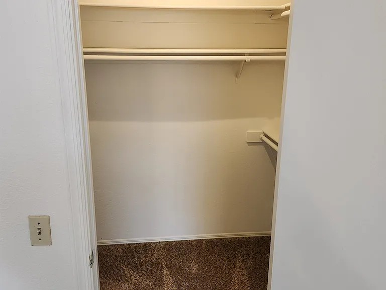 2721 W Estrella Dr — Photo 29