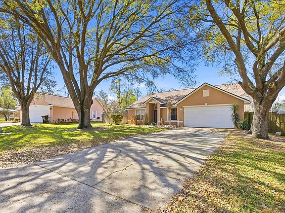 2nd image of 364 Nevada Loop Rd