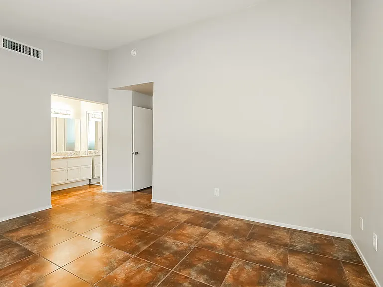 1621 Running Creek Dr — Photo 10