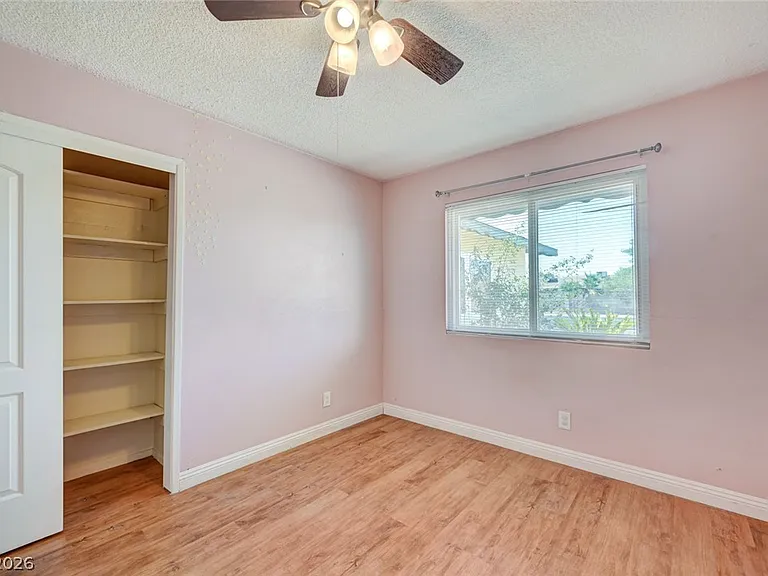 3917 W Oakey Blvd — Photo 25