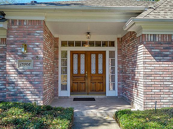 IMPRESSIVE Double Door Entry!
