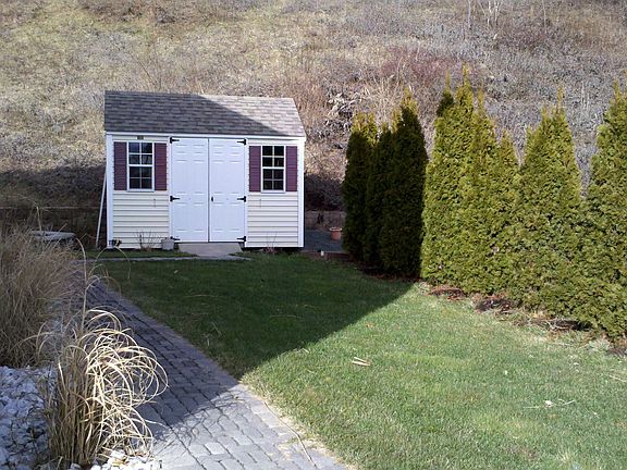 2nd image of 31 Rachel Dr