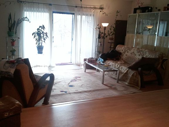 3rd image of 305 Brokaw Ct