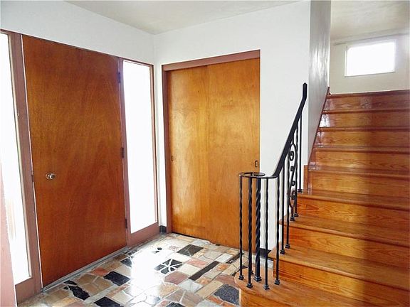 3rd image of 240 Charles Dr
