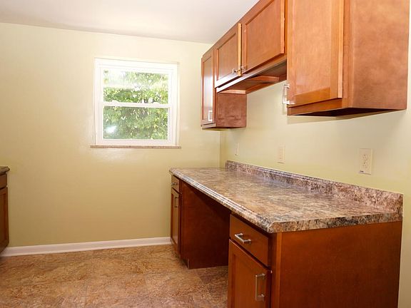 Eat in kitchen