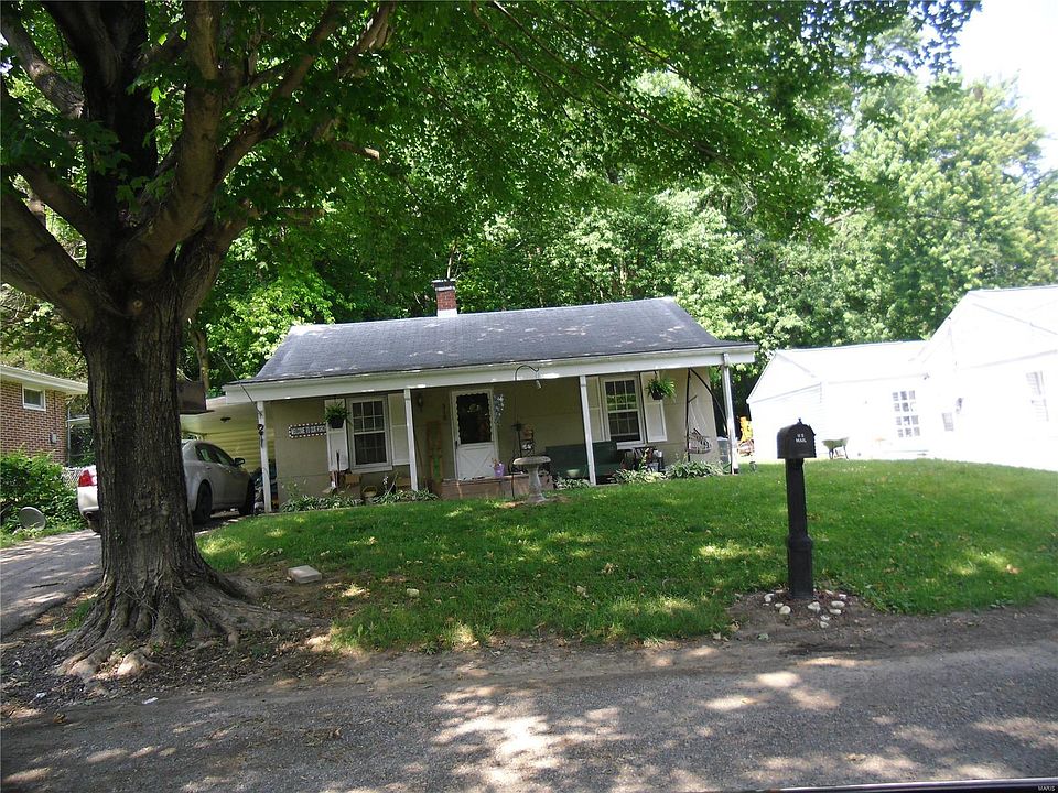 2nd image of 310 Twin Dr
