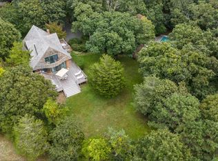 350 Montauk Hwy, Southampton, NY 11968