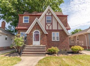6202 Pelham Dr, Parma, OH 44129