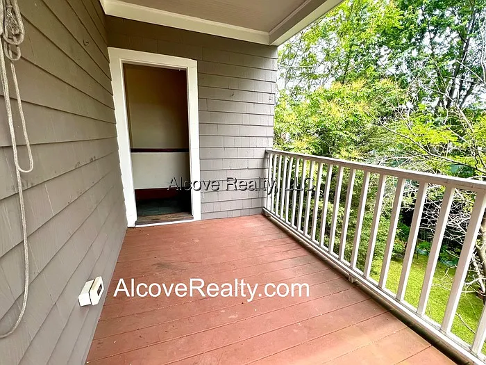 Sartwell Ave — Photo 15