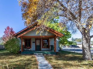 205 SW 9th St, Redmond, OR 97756