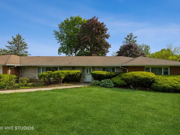 1715 W Main St, Dundee, IL 60118