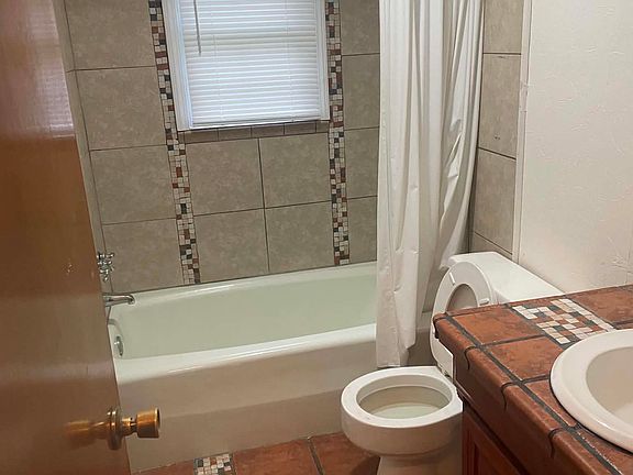 5th image of 310 Atkins Ln