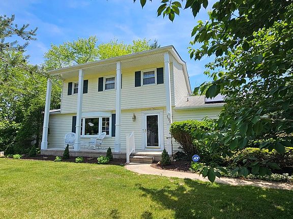 3rd image of 196 Homestead Pl