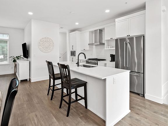 3rd image of 6897 201st St #6