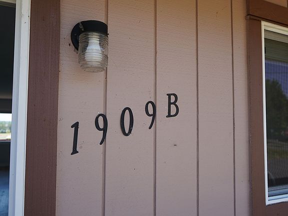 3rd image of 1909 E 6th St APT B