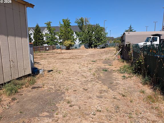2nd image of 1443 Gleason Ave