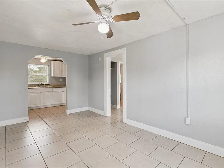 320 Dummitt Ave #B — Photo 8