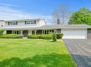 2219 Silverthorn Dr, Rockford, IL 61107