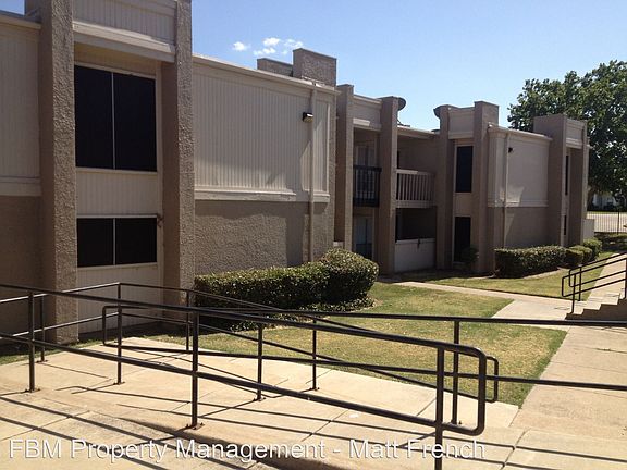 5th image of 2401 Yorkstown Dr APT 216