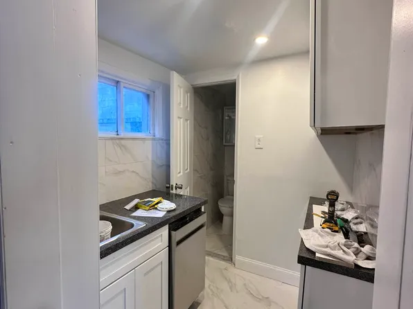 58 Jane Street image 1 of 7