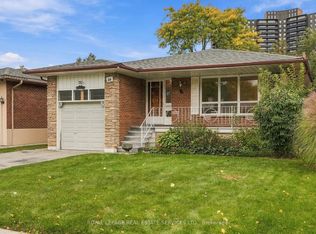 30 Vanguard Dr, Toronto, ON M9B 5E6