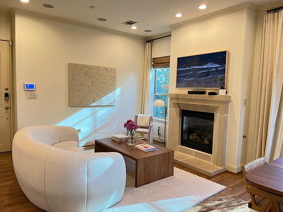 2nd image of 4343 McKinney Ave APT 201
