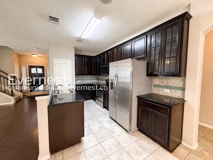 1620 Willow Vis — Photo 3