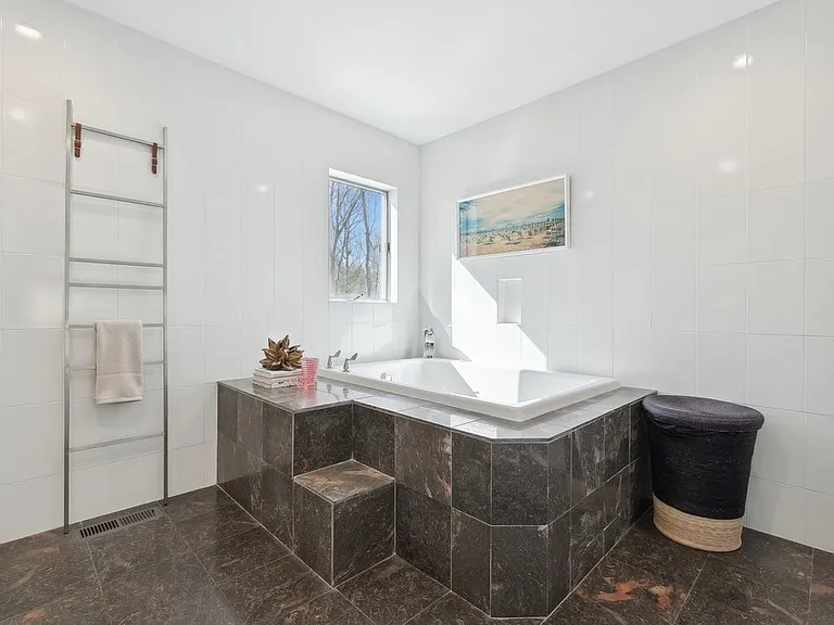 24 Settlement Ct — Photo 37