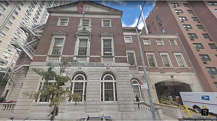 Rented by R New York