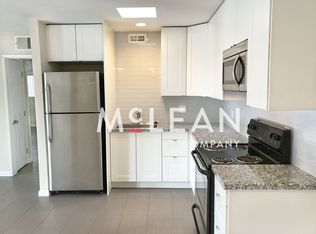 Palm Springs 2 Bedroom Apartments with Pool, Private Patios, Central AC, and Easy Parking, Palm Springs, CA 92262