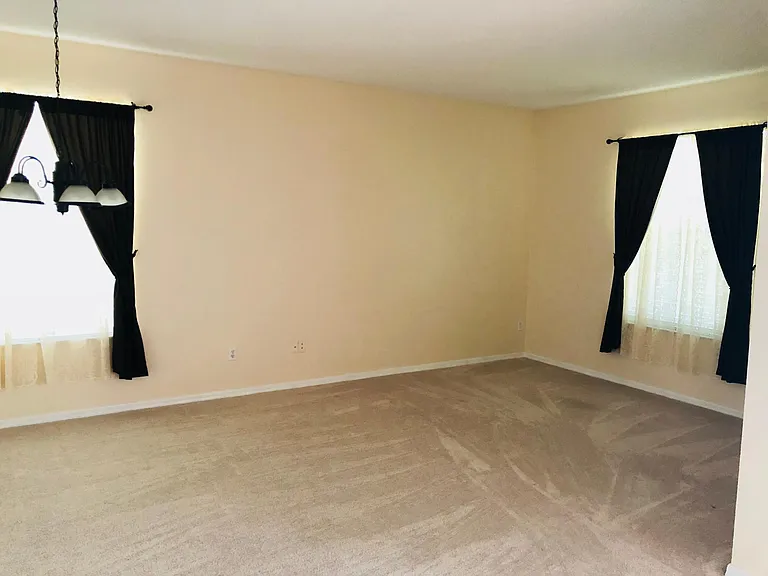 9936 Burgundy Bay St — Photo 2