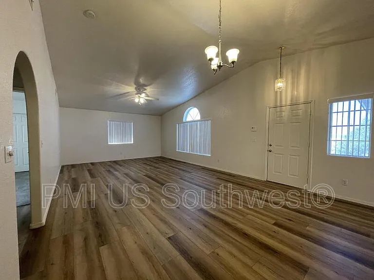 4072 S Cassidy Dr — Photo 3