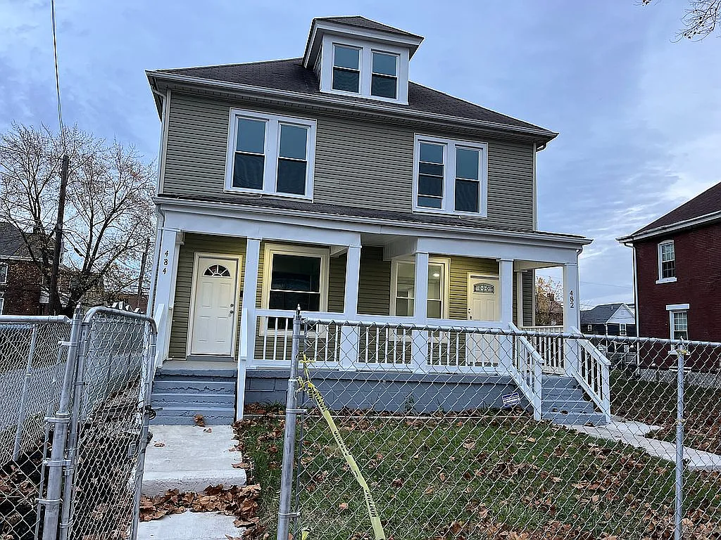 482-484 N Garfield Ave photo 1
