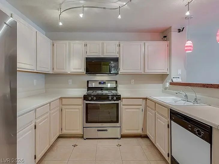5125 W Reno Ave #1055 — Photo 4