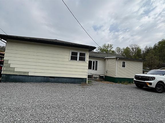 3rd image of 94 Grace Ln