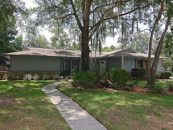 2nd image of 336 W Hornbeam Dr